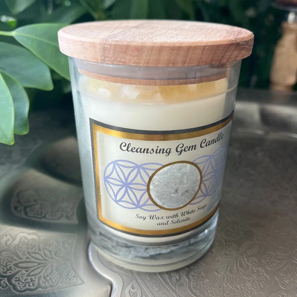 Soy Candle with White Sage and Selenite - Picture 5 of 5